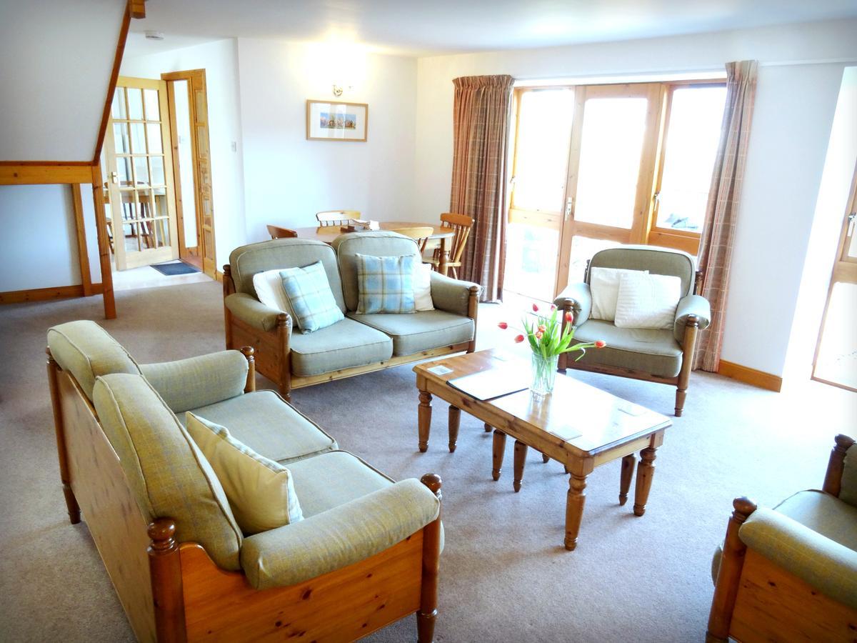 Carden Holiday Cottages - Elgin Crook of Alves Екстер'єр фото